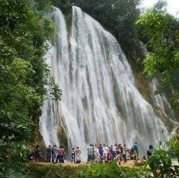 Mejores excursiones : CASACADA LIMON en la Peninsula de Samana.